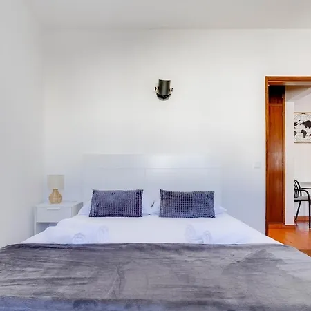 Grey House 아파트
